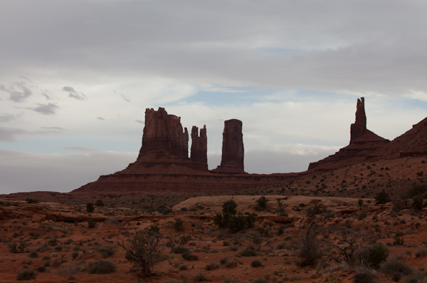 Original photo of Monument Valley before curves adjustments