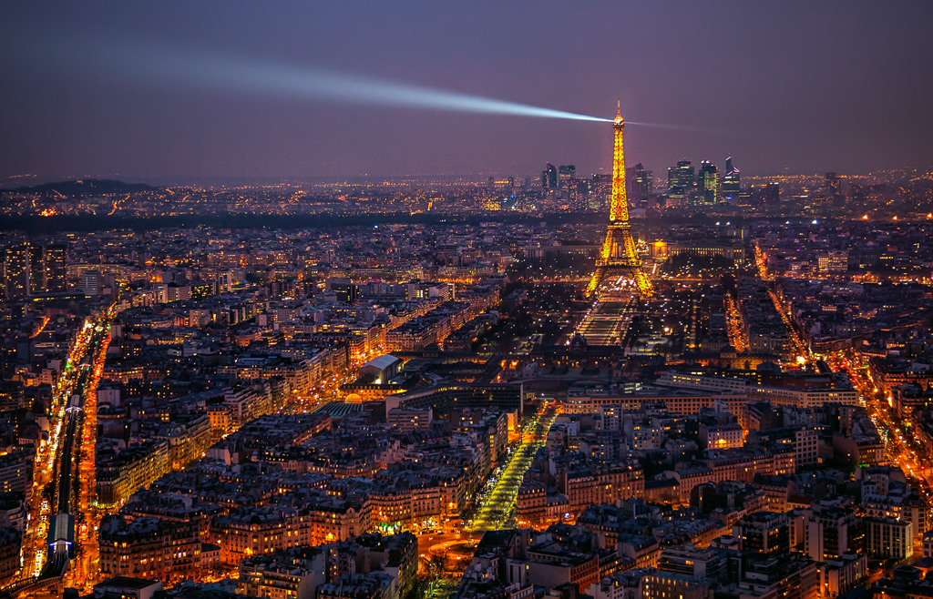 HDR example - Paris skyline 