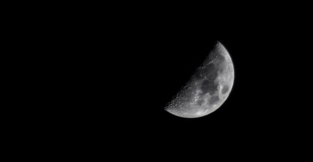Photograph the Moon